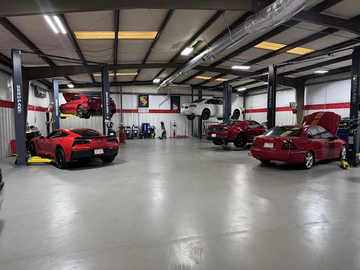 S&T Motorsports 6