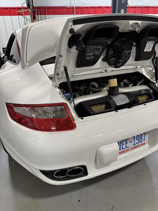 S&T Motorsports 4
