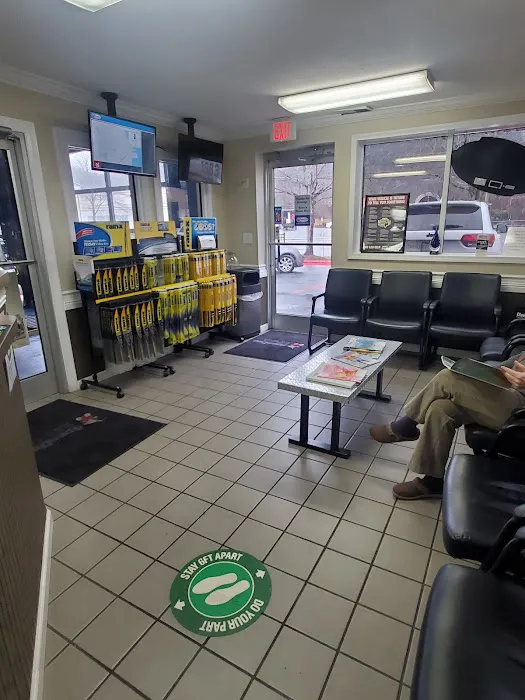 SpeeDee Oil Change & Auto Service 2