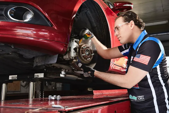SpeeDee Oil Change & Auto Service 7