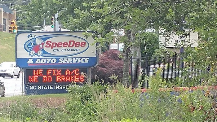 SpeeDee Oil Change & Auto Service 5