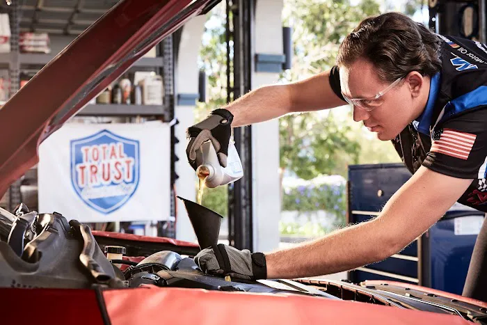SpeeDee Oil Change & Auto Service 9