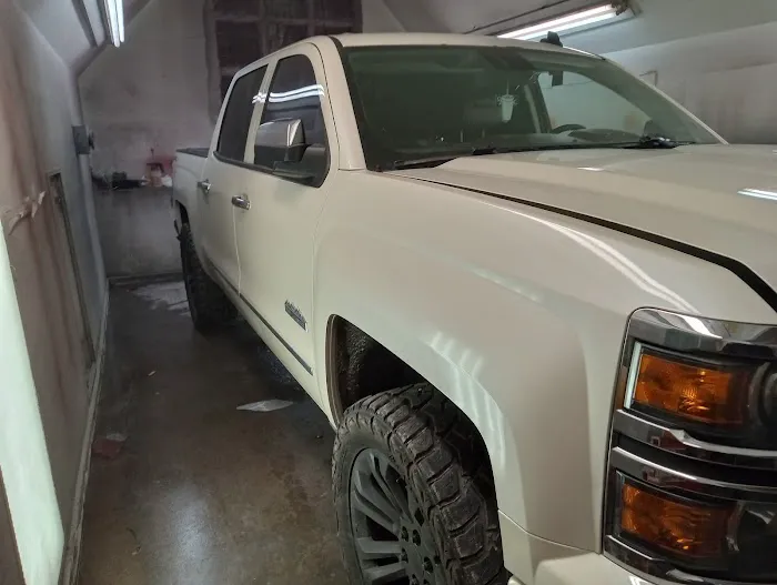Hendersonville BODY SHOP LLC 3