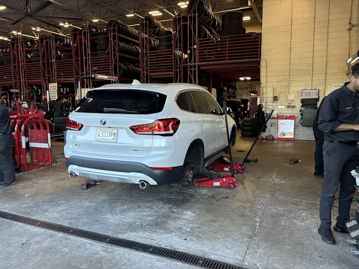 Discount Tire 0