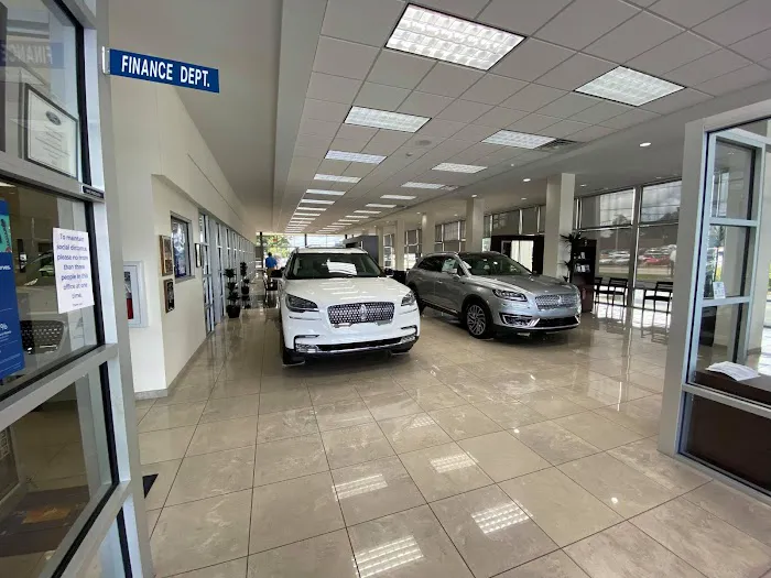 Fairway Lincoln Service Center 9