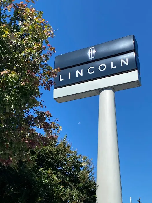 Fairway Lincoln Service Center 7