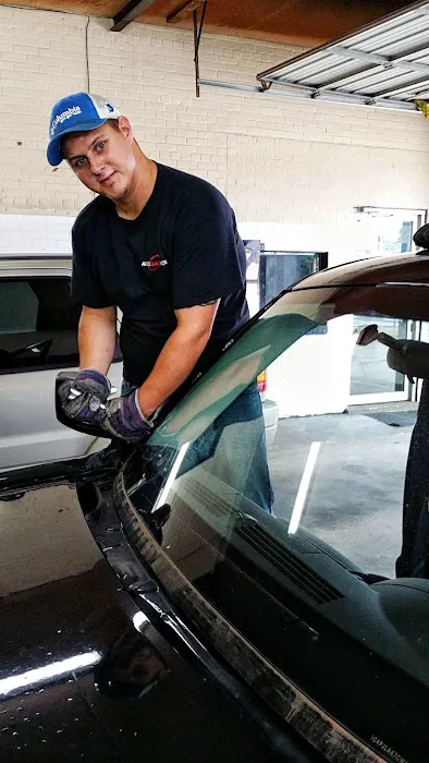 Auto Glass Now 9