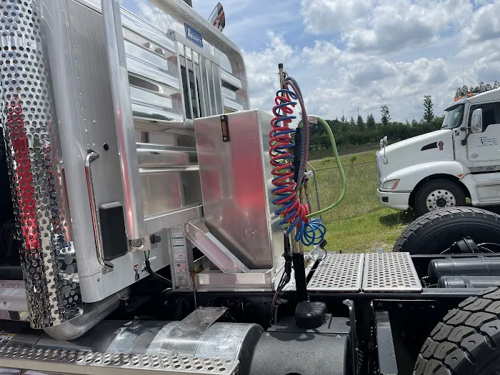 Scott’s Customs & Truck Repair LLC 0