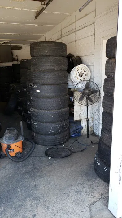 Paul's Discount Tires 6