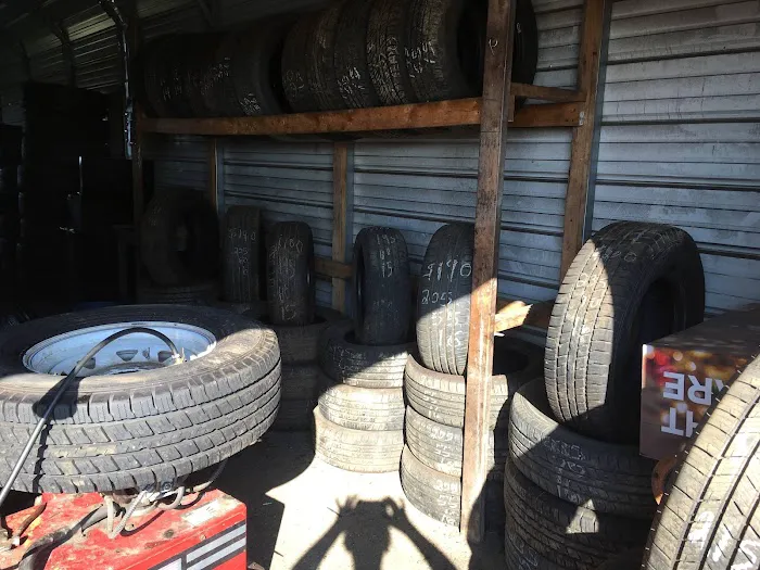 Junior’s Tires 4