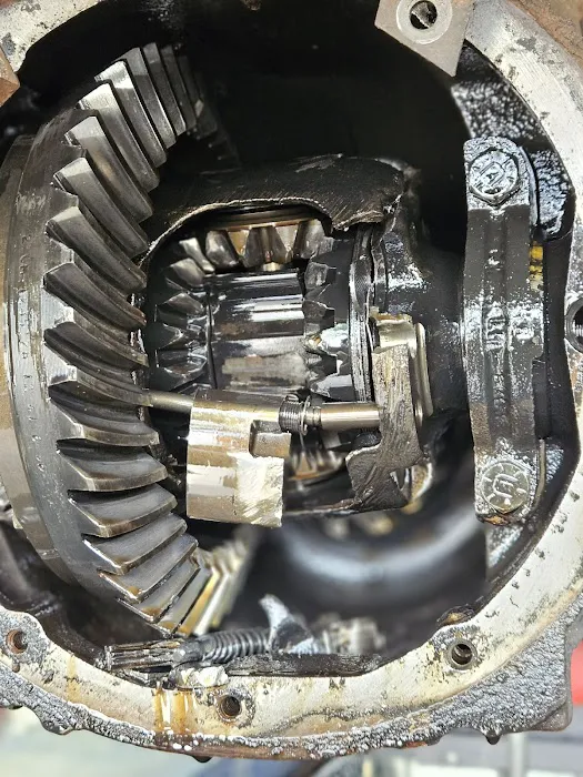 Lindsey's Ring & Pinion Service & J-Mac FAB,LLC 3