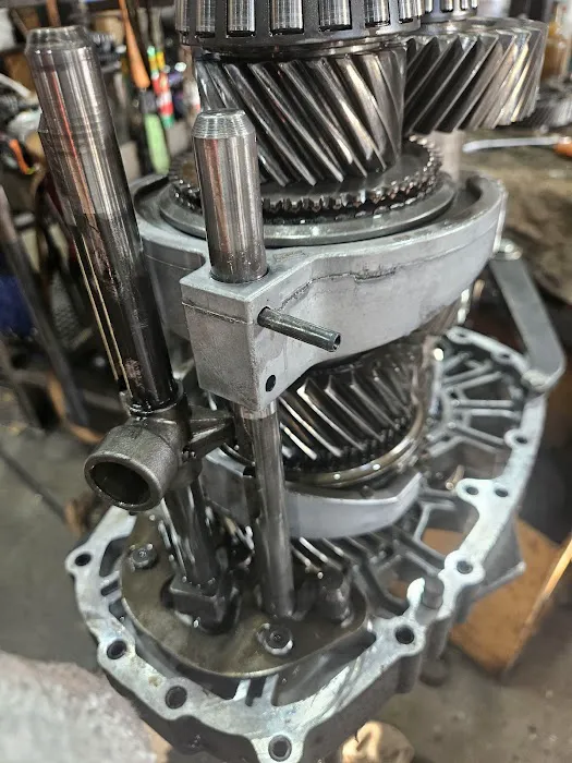 Lindsey's Ring & Pinion Service & J-Mac FAB,LLC 6