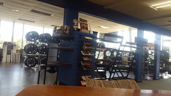 Truck Toyz - Leonard Truck Outfitters 3