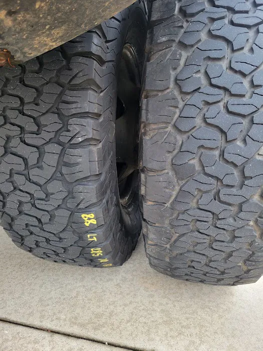 Hernandez New & Used Tires / Llantas Nuevas Y Usadas 9