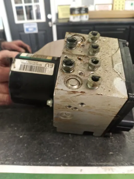 LKQ A & R Auto Parts 3