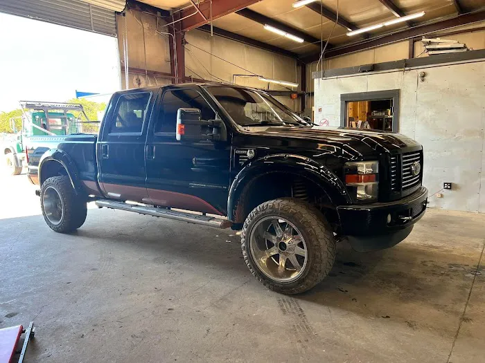 Certified Truck and Trailer Repair 24/7 roadside 7