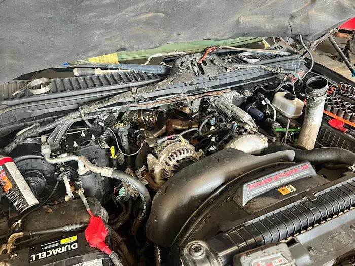 Certified Truck and Trailer Repair 24/7 roadside 6