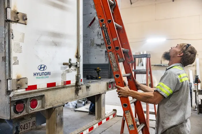 Gregory’s Trailer and Truck Service 3