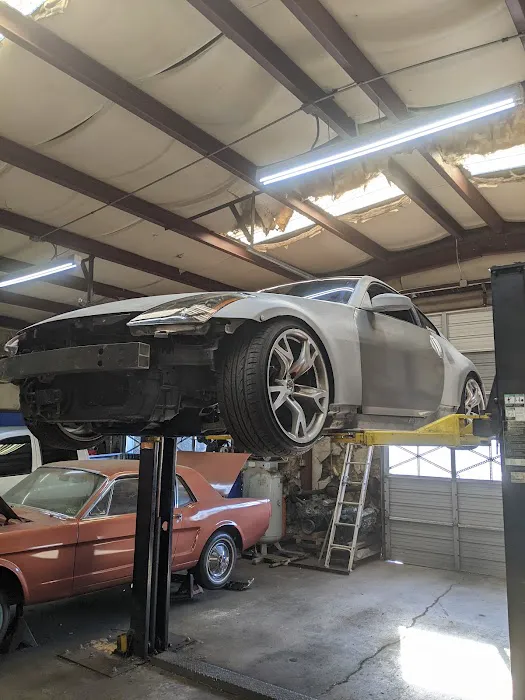 Moon Tire & Auto 4