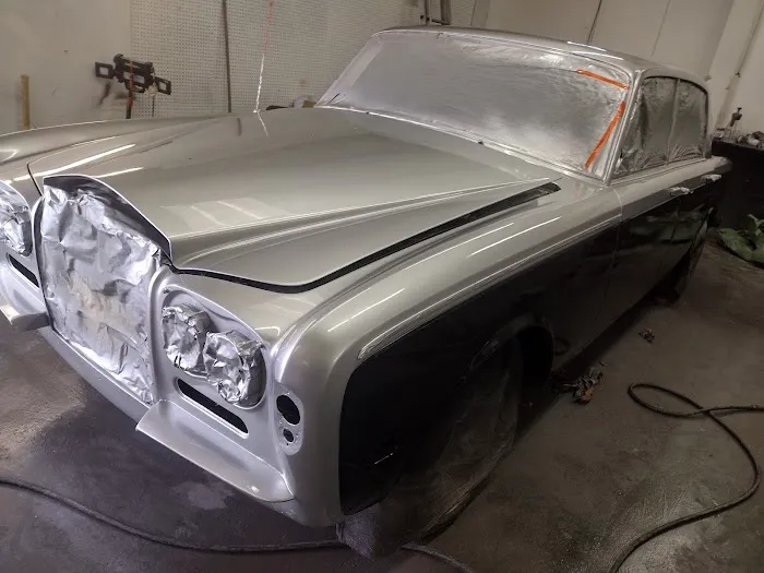 Top Flight Auto Body and Collision 1