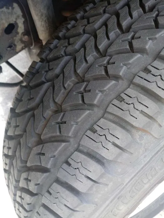 Rick's Discount Tire & Auto 4