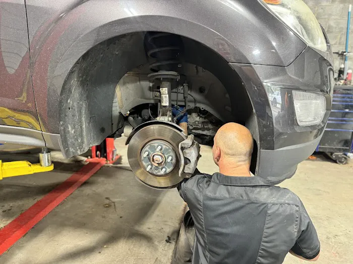 RNL Solutions LLC- Fleet, Automotive, Diesel & RV Repair 4