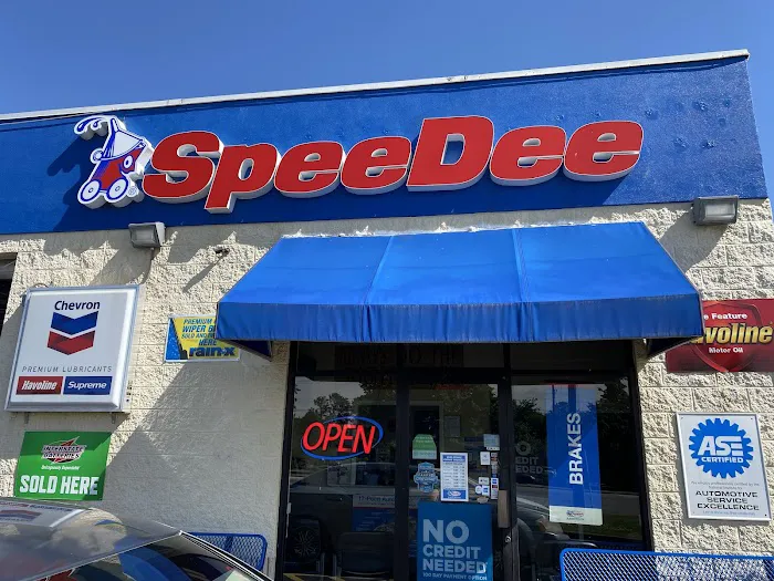 SpeeDee Oil Change & Auto Service 8