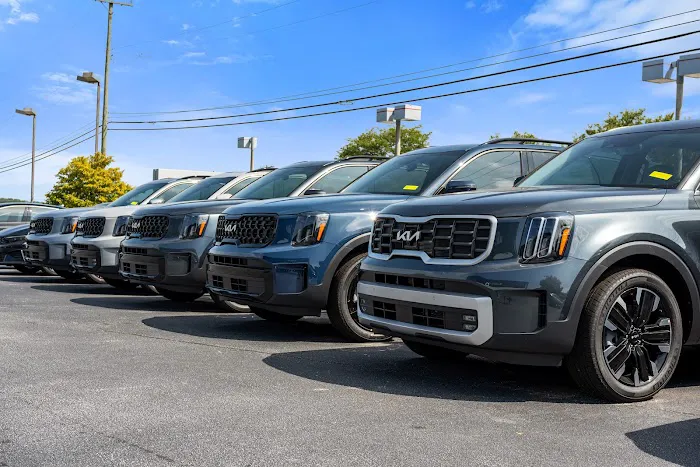 Fred Anderson Kia of Greenville Service Center 3