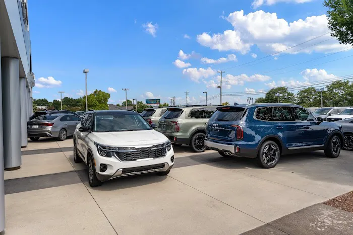 Fred Anderson Kia of Greenville Service Center 6