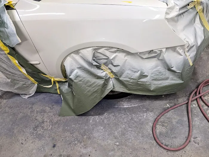Collision Automotive Refinishing Service 5