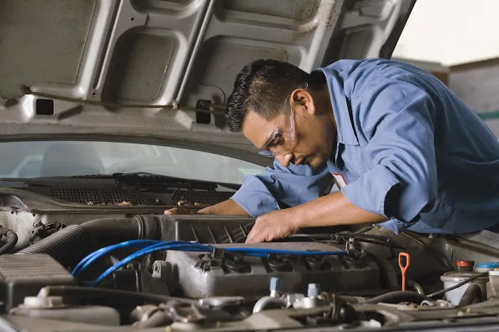 Automotive Repair & Shop Expertly attending to all your Maintenance & Repair Needs 6