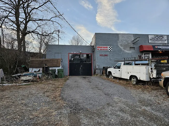 JJ’s Tire & Wheel 5