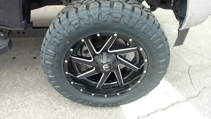 JJ’s Tire & Wheel 6