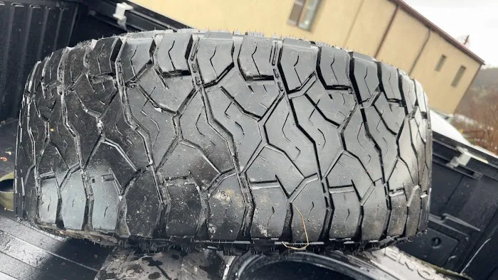 JJ’s Tire & Wheel 9