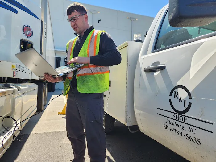 R & I Truck Repair LLC 8