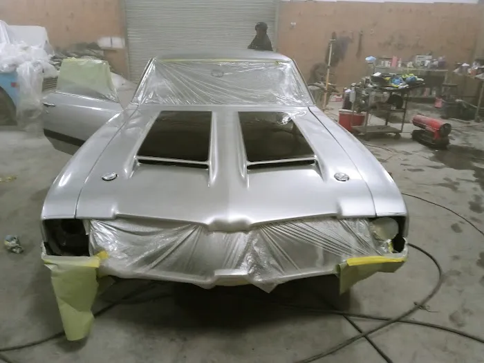 Lizzard Paint & Bodyshop 9