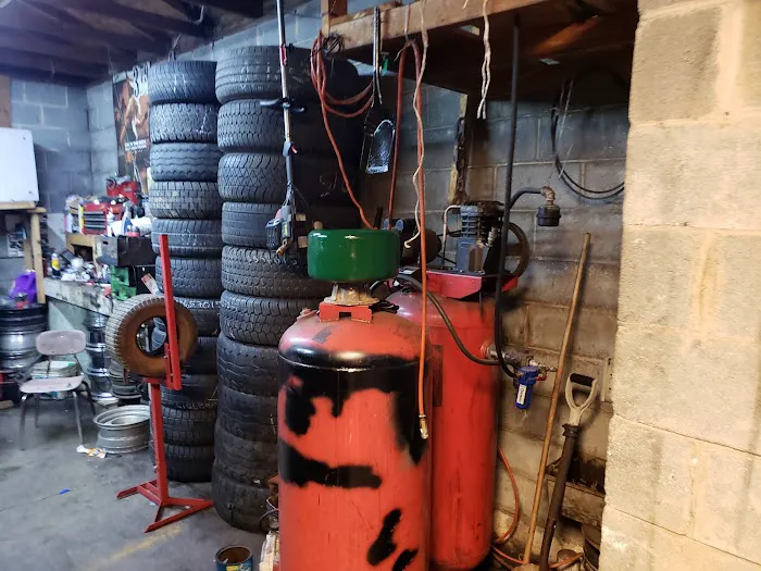 Tola's Tire Shop 0