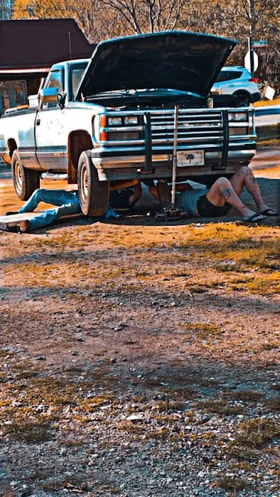 Huckabee's Auto Repair 0
