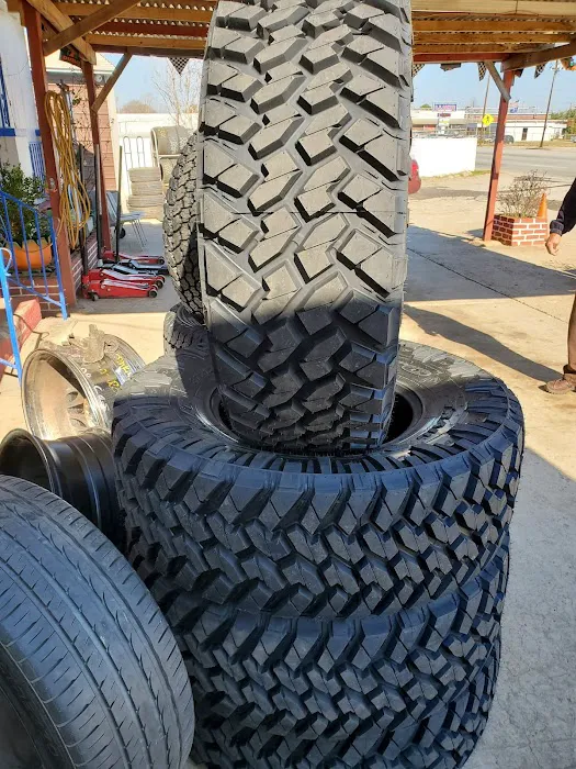HWY 25 TIRES & MORE 4