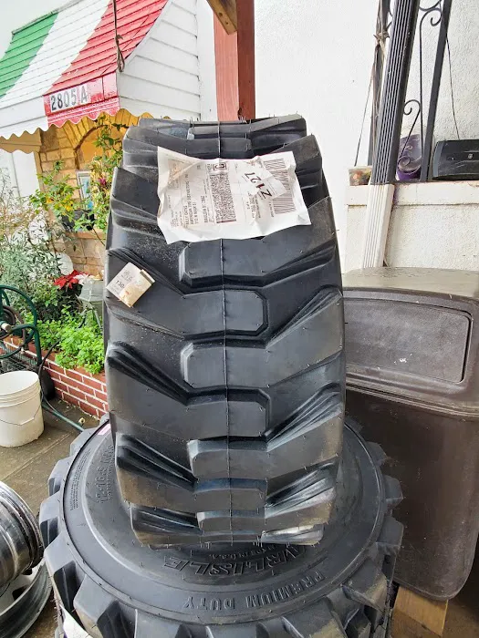 HWY 25 TIRES & MORE 8