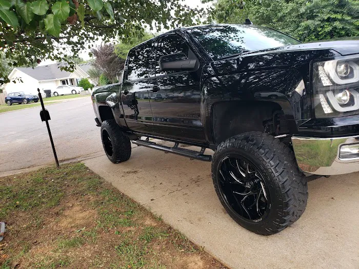 Pro Custom & Tire 4