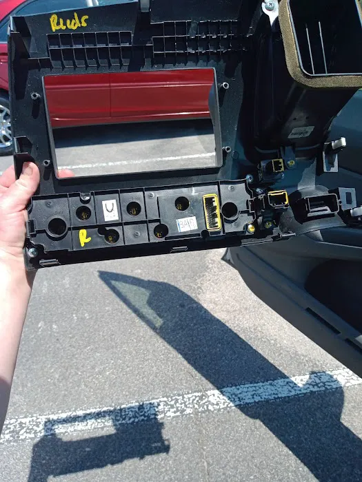 Reed's Auto Parts 4