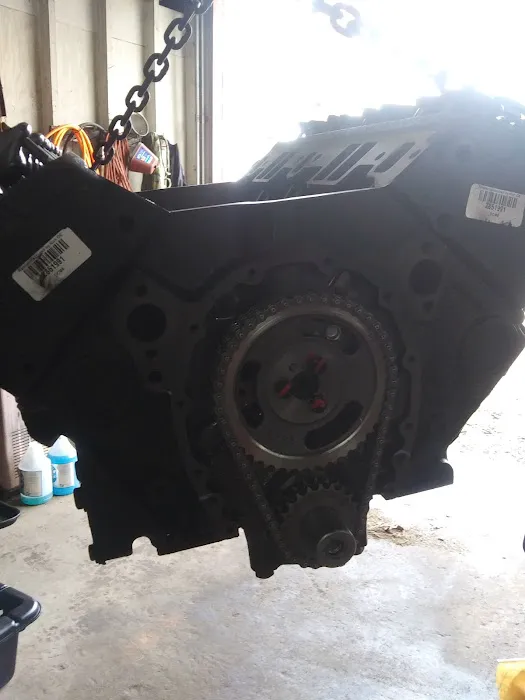 Wink's Auto Engines & Garage 3