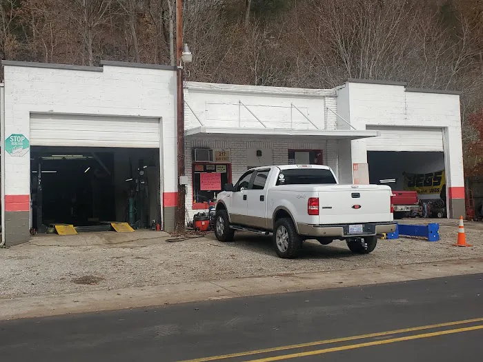 Ponder Auto Supply and Old Iron Garage 6