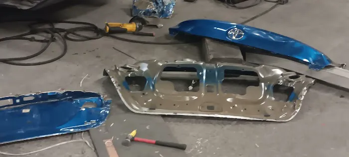 Julians paint and auto 1