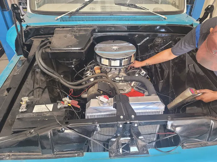 Gonzales Auto 9