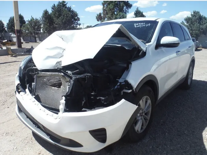 Aaron's Perez Collision Center LLC 4