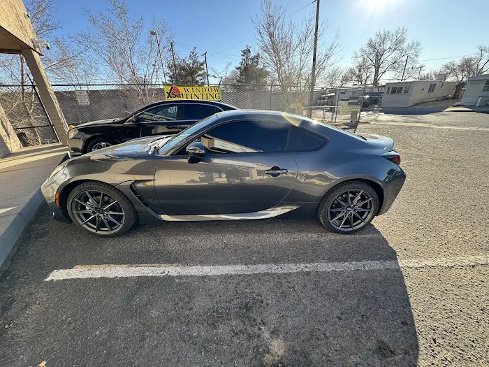 Tint Palace & Auto Glass Llc 7