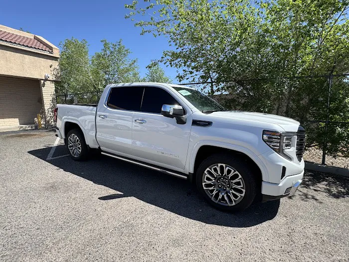 Tint Palace & Auto Glass Llc 1