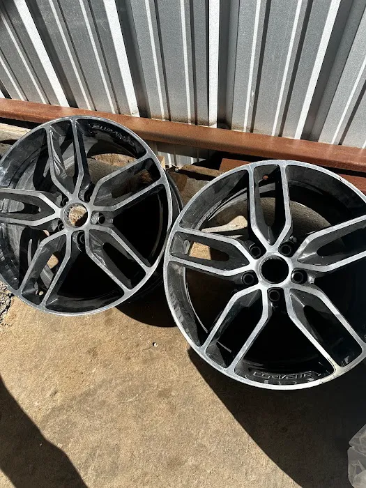 El Centenario tire shop 6